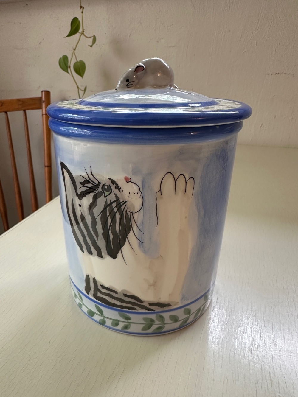 Mesa International Ceramic Canister Cat Treat Jar With Mouse Lid